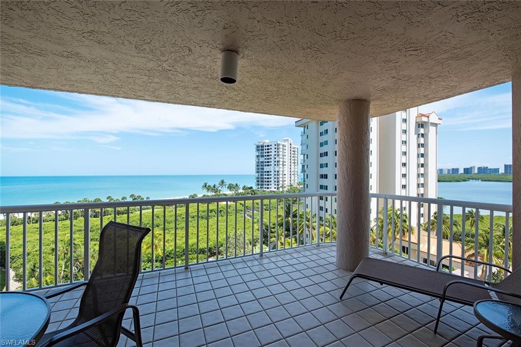 CLUB AT NAPLES CAY - Residential
