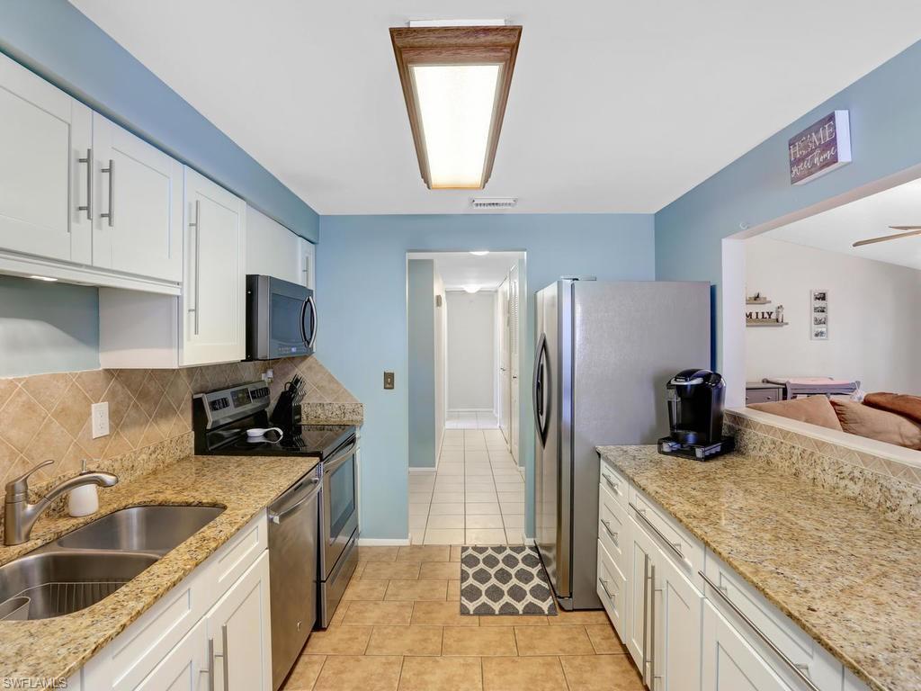 SAN CARLOS PARK - Residential