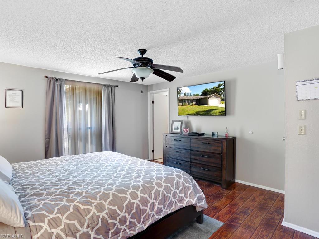 SAN CARLOS PARK - Residential