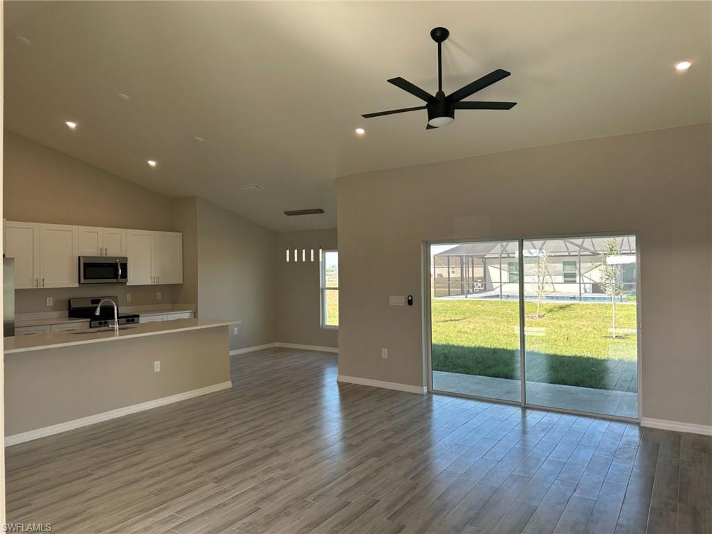 CAPE CORAL - Residential Lease