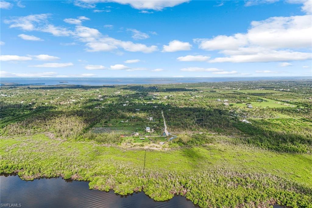 ACREAGE - Land