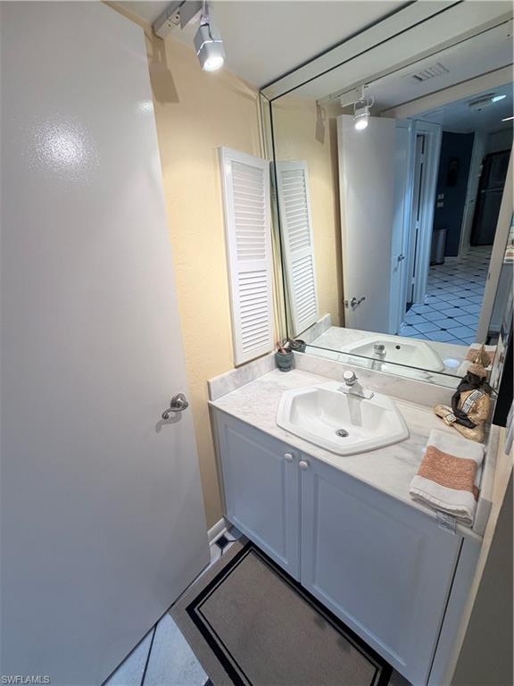 NORTH SHORE PLACE - Residential Lease