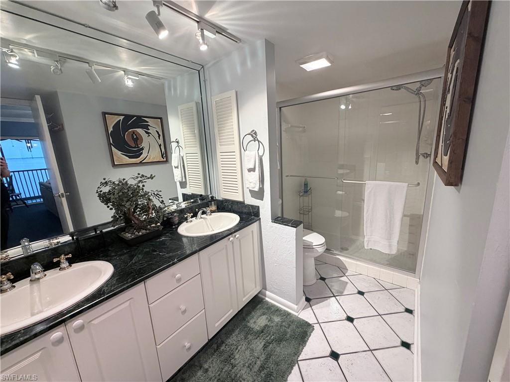 NORTH SHORE PLACE - Residential Lease