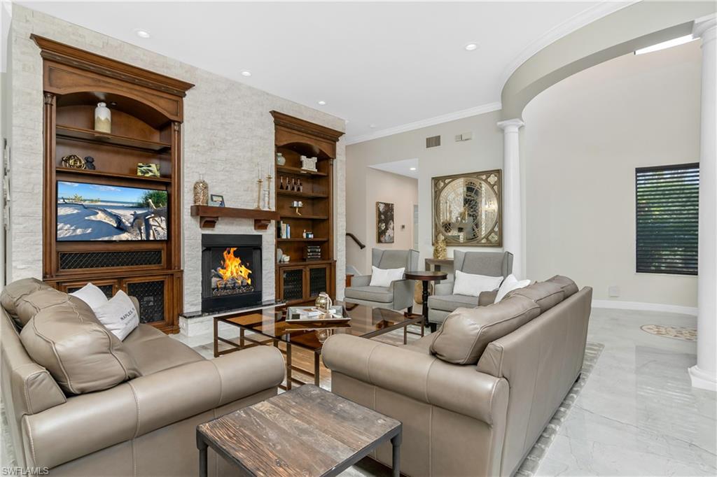 RIDGE LAKE - Residential