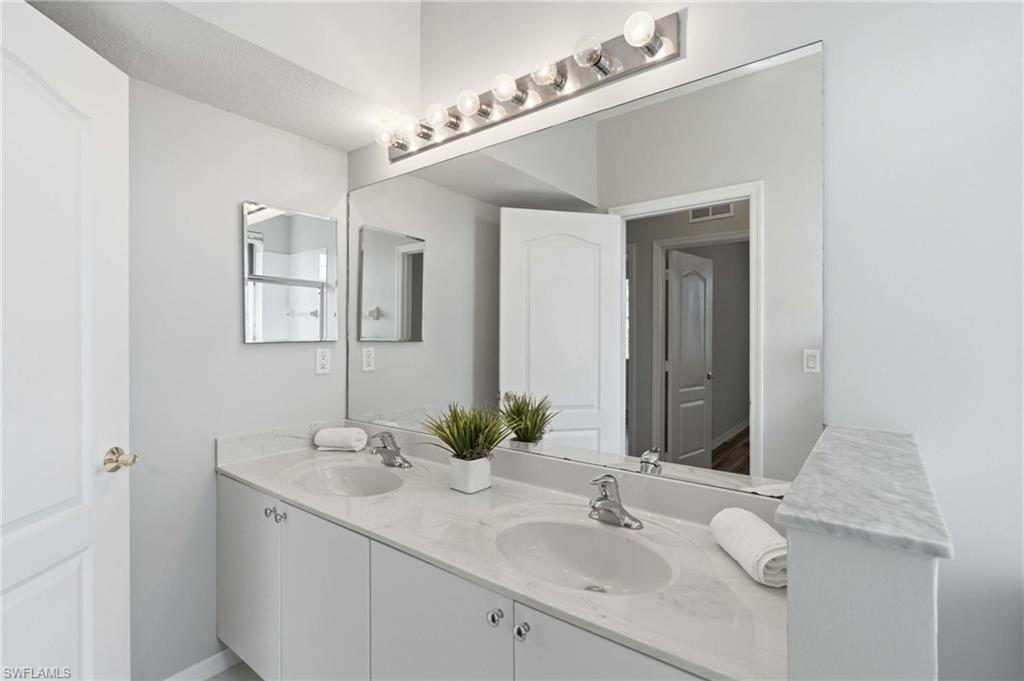 CORAL LAKES - Residential