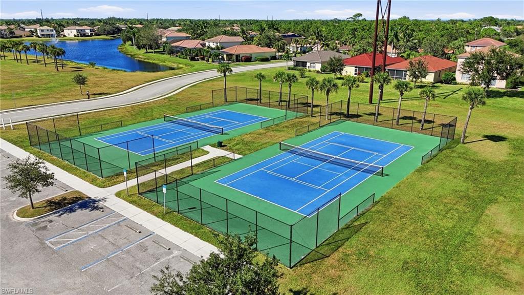 CORAL LAKES - Residential