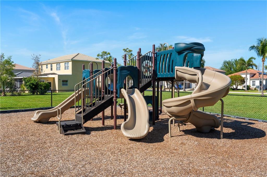 CORAL LAKES - Residential