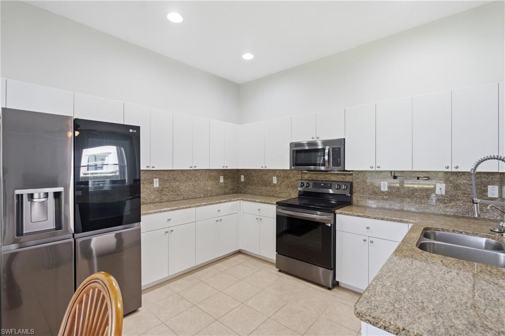 CORAL LAKES - Residential