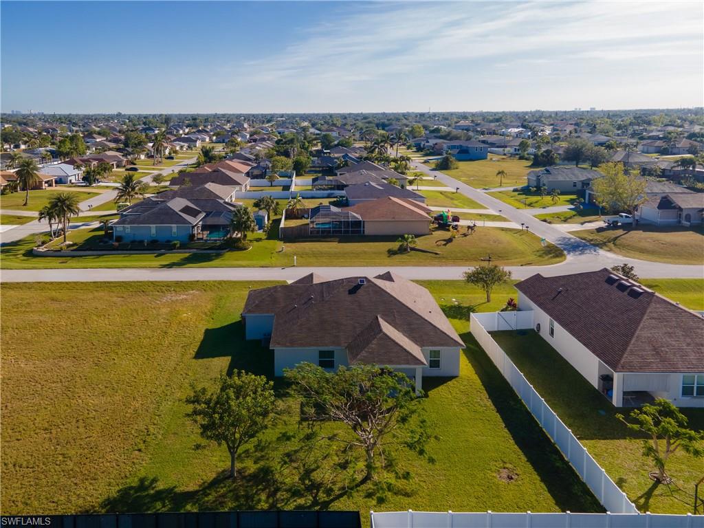 CAPE CORAL - Residential
