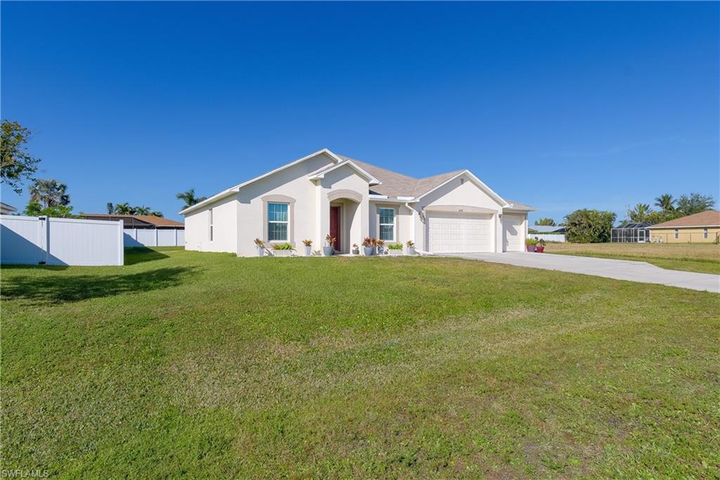 CAPE CORAL - Residential