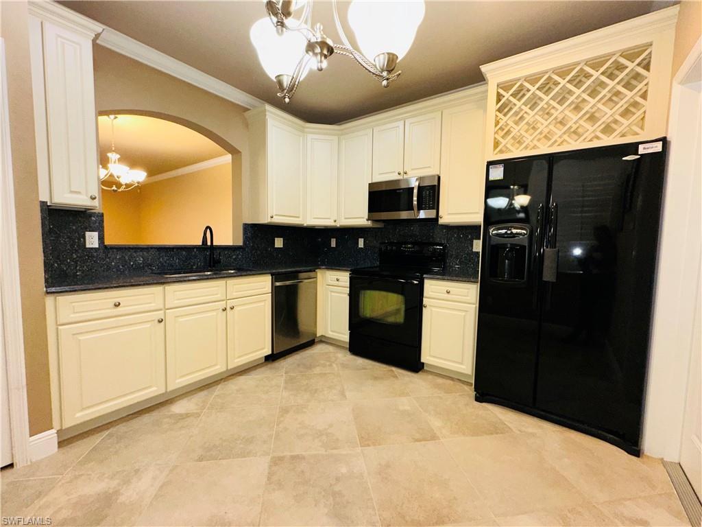 BELLA VIDA - Residential Lease