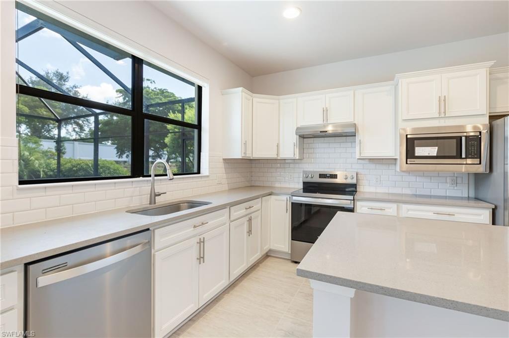 CORKSCREW SHORES - Residential