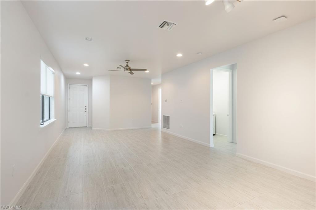 CORKSCREW SHORES - Residential