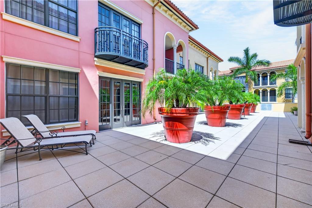 THE RESIDENCES AT COCONUT POINT - Residential