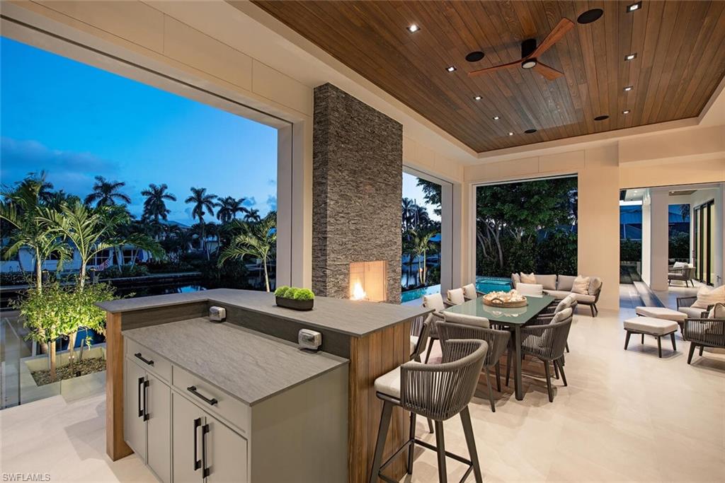 AQUALANE SHORES - Residential