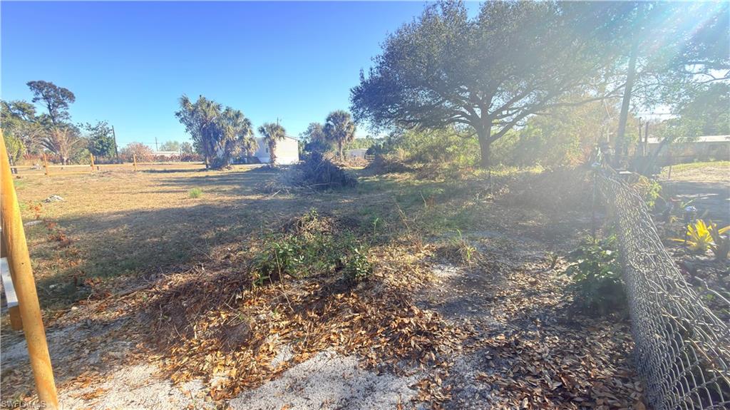 NORTH FORT MYERS - Land