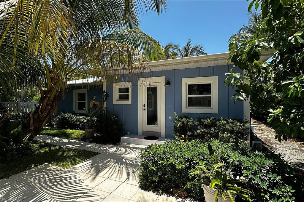 OLDE NAPLES - Residential