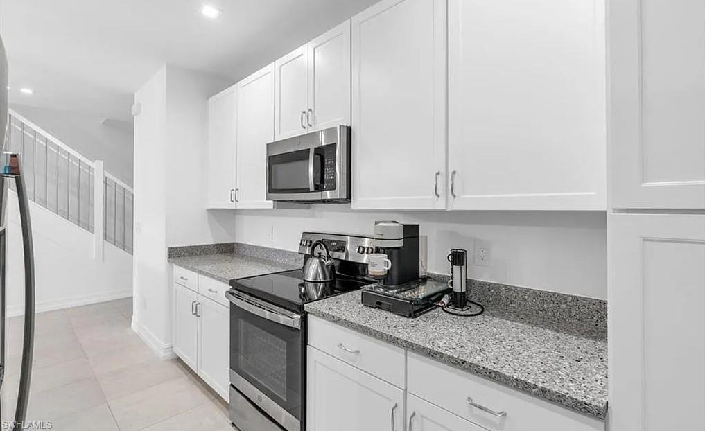 VANDERBILT RESERVE - Residential Lease