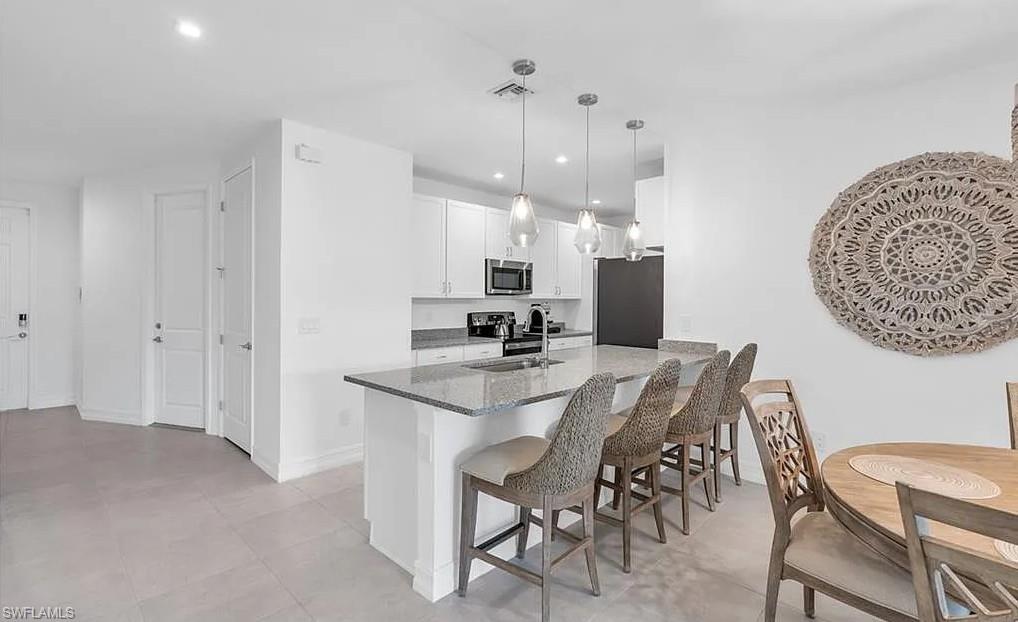 VANDERBILT RESERVE - Residential Lease