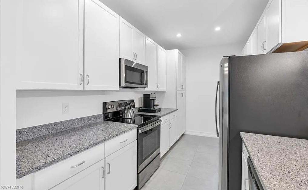 VANDERBILT RESERVE - Residential Lease