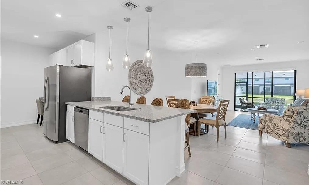 VANDERBILT RESERVE - Residential Lease
