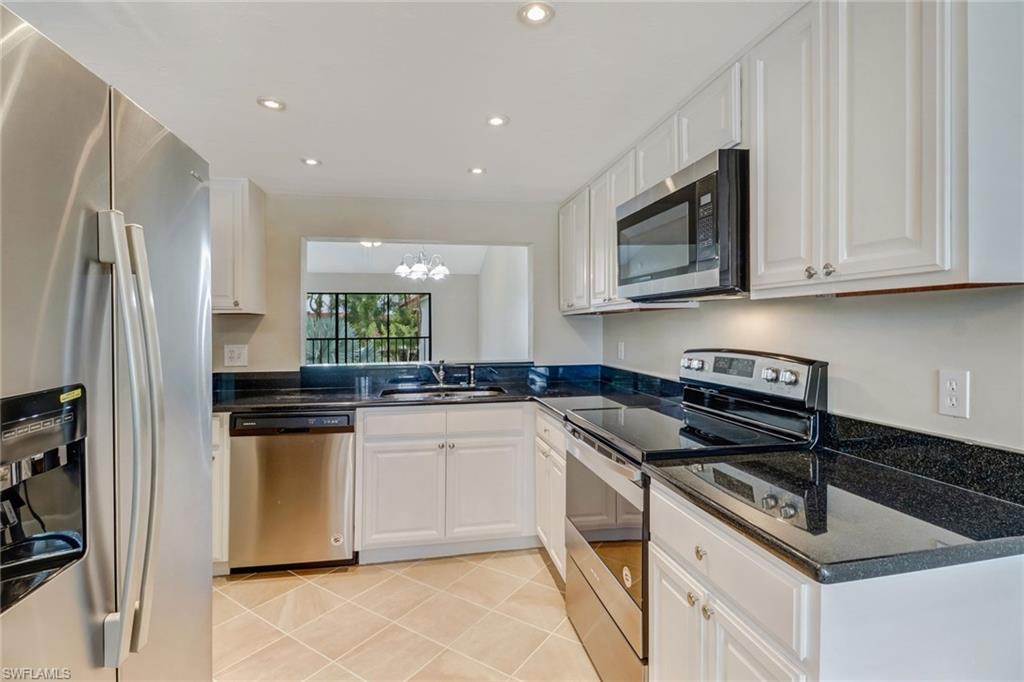 REGENCY WOODS - Residential