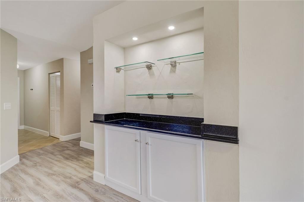 REGENCY WOODS - Residential