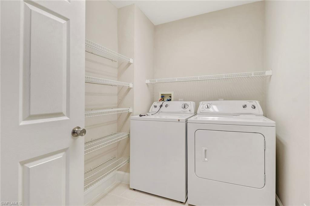 REGENCY WOODS - Residential