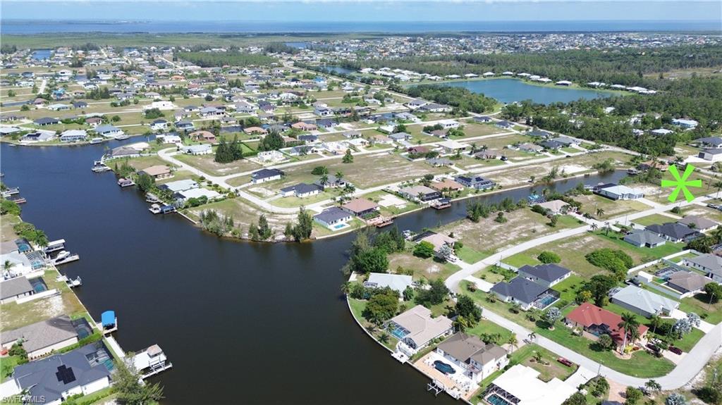 CAPE CORAL - Land