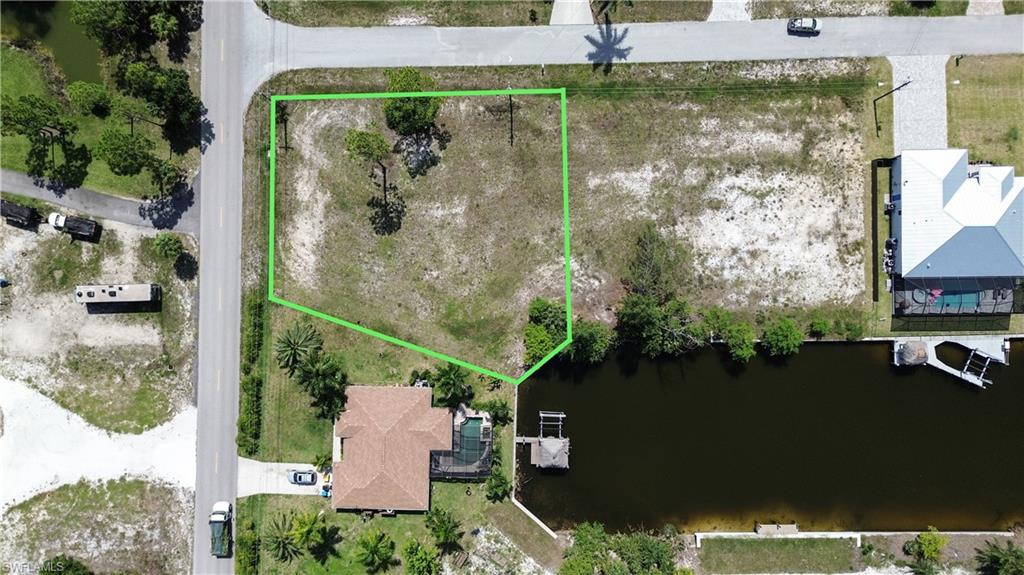 CAPE CORAL - Land