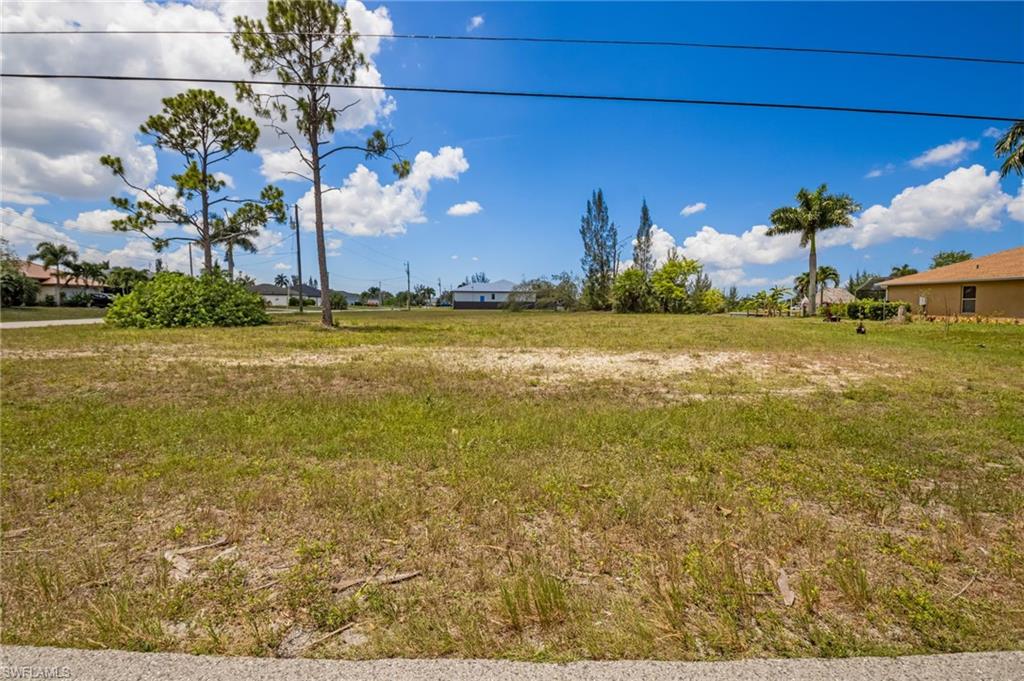 CAPE CORAL - Land