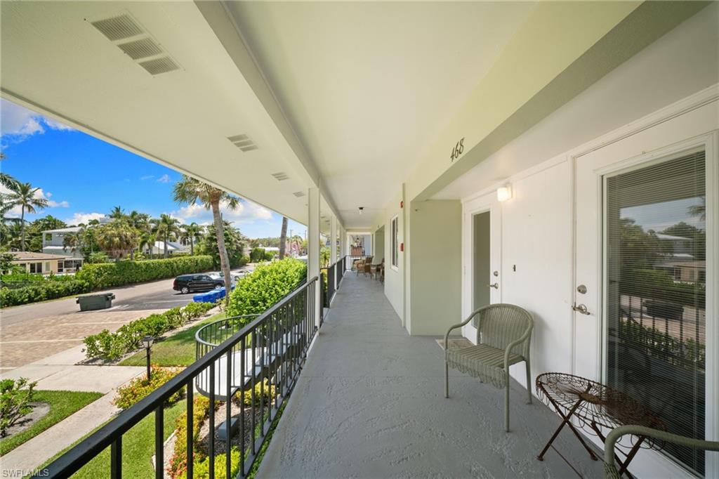 DOLPHIN CLUB - Residential Lease