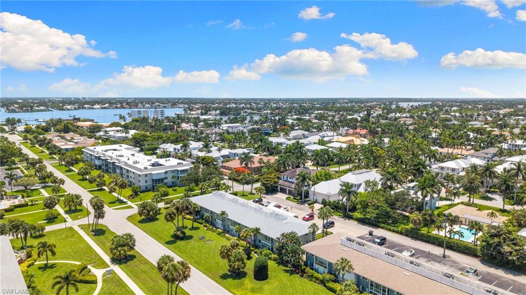 DOLPHIN CLUB - Residential Lease