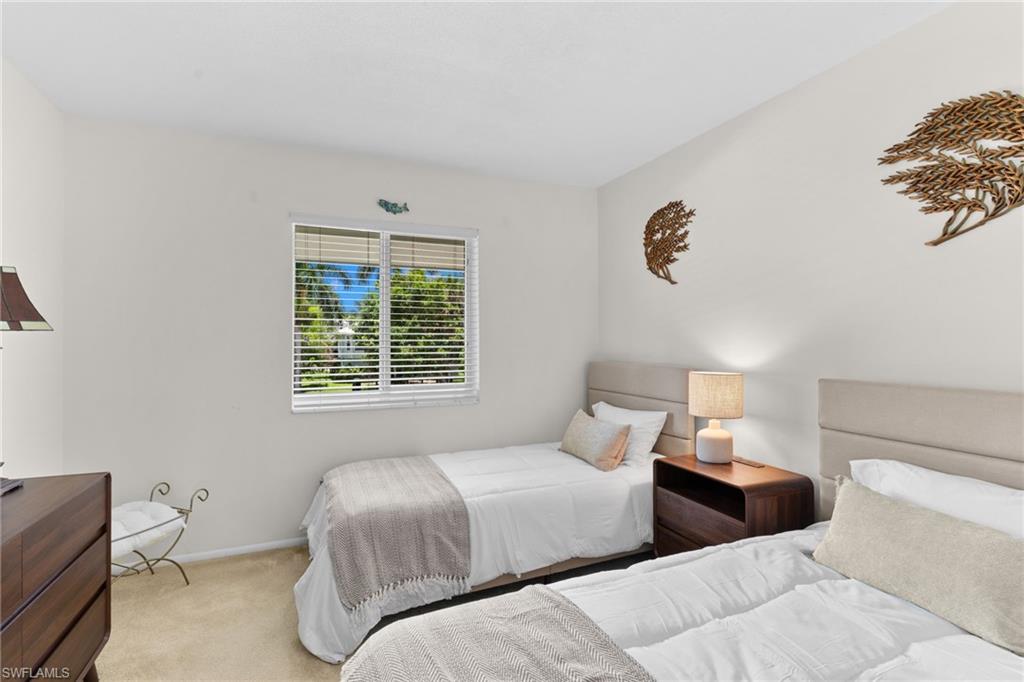 DOLPHIN CLUB - Residential Lease