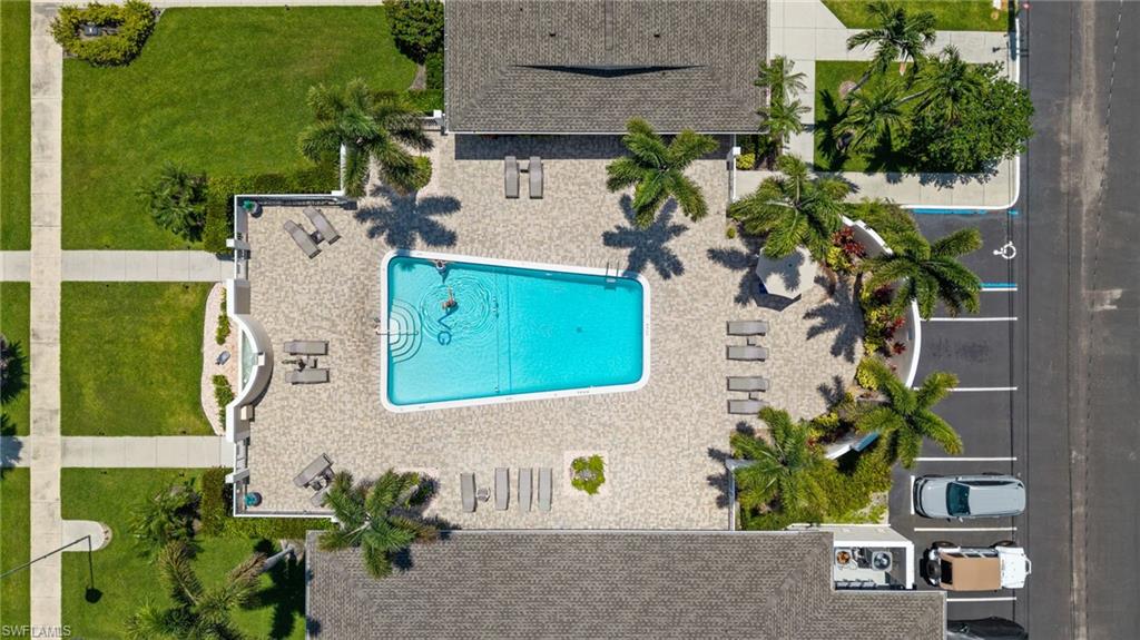 DOLPHIN CLUB - Residential Lease