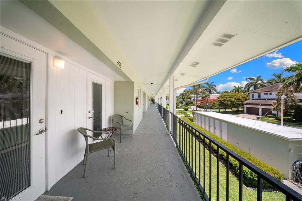 DOLPHIN CLUB - Residential Lease