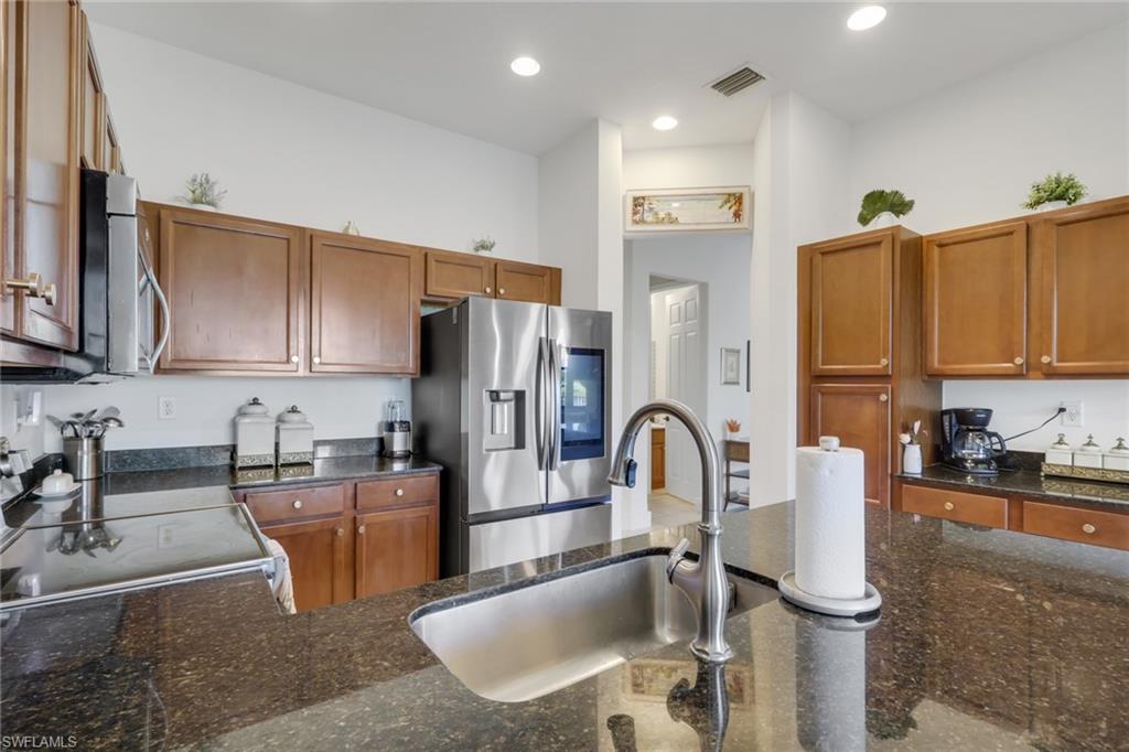 COQUINA AT MAPLE RIDGE - Residential