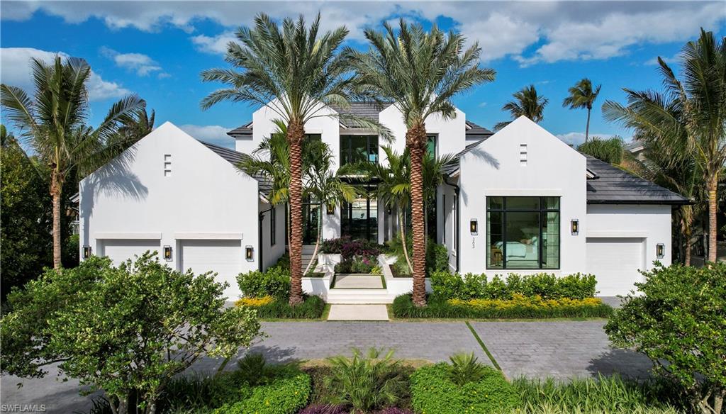 MOORINGS - Residential