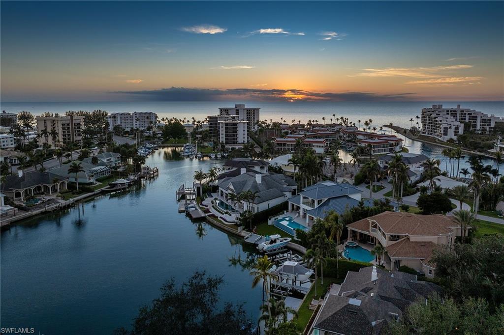MOORINGS - Residential