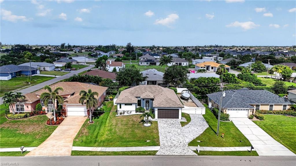 CAPE CORAL - Residential