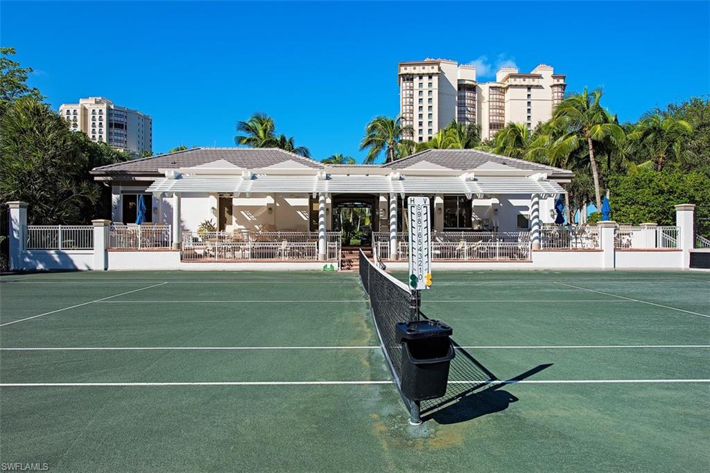 CARLYSLE AT BAY COLONY - Residential