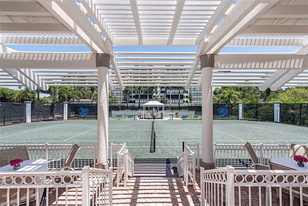 CARLYSLE AT BAY COLONY - Residential