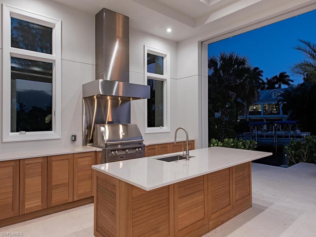 AQUALANE SHORES - Residential