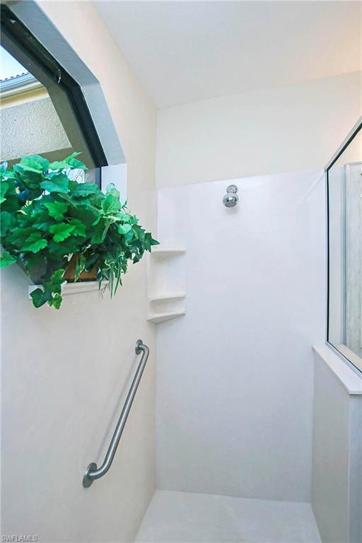 PRENTISS POINTE - Residential