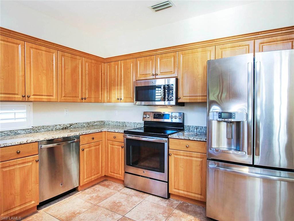 PRENTISS POINTE - Residential