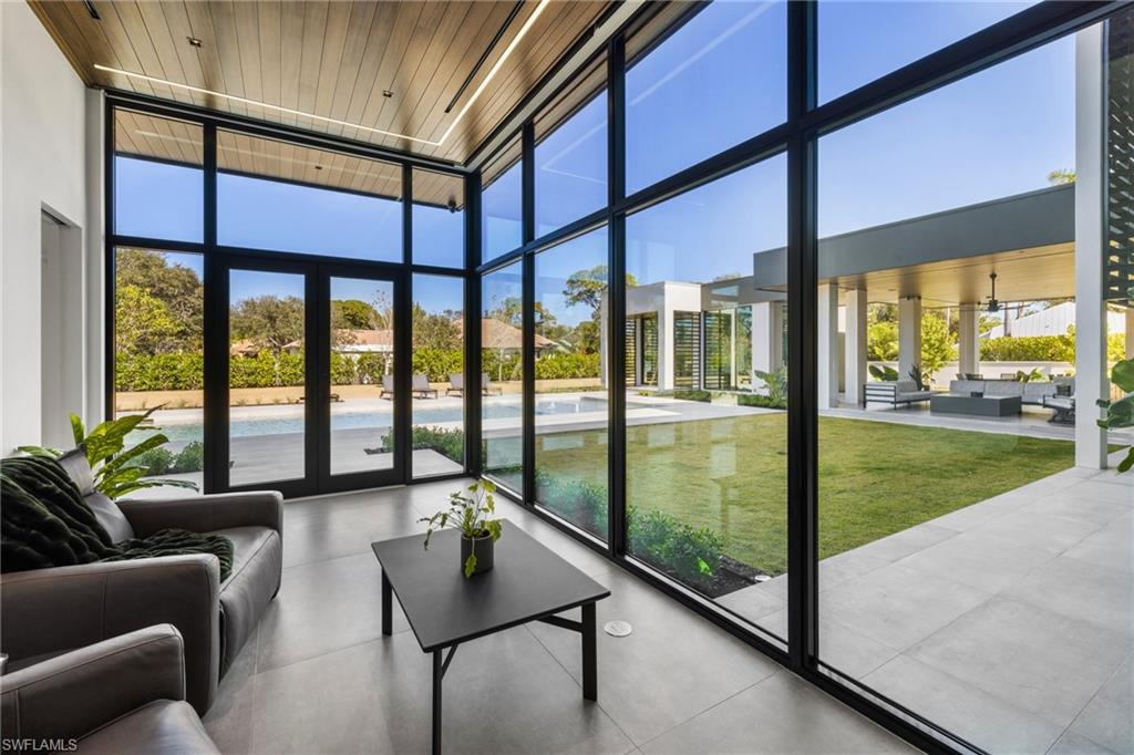 PINE RIDGE - Residential