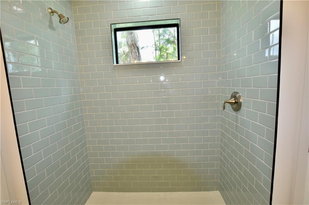 ACREAGE HEADER - Residential Lease
