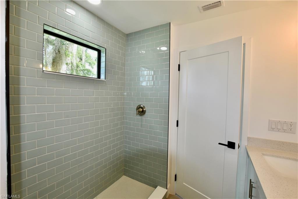 ACREAGE HEADER - Residential Lease