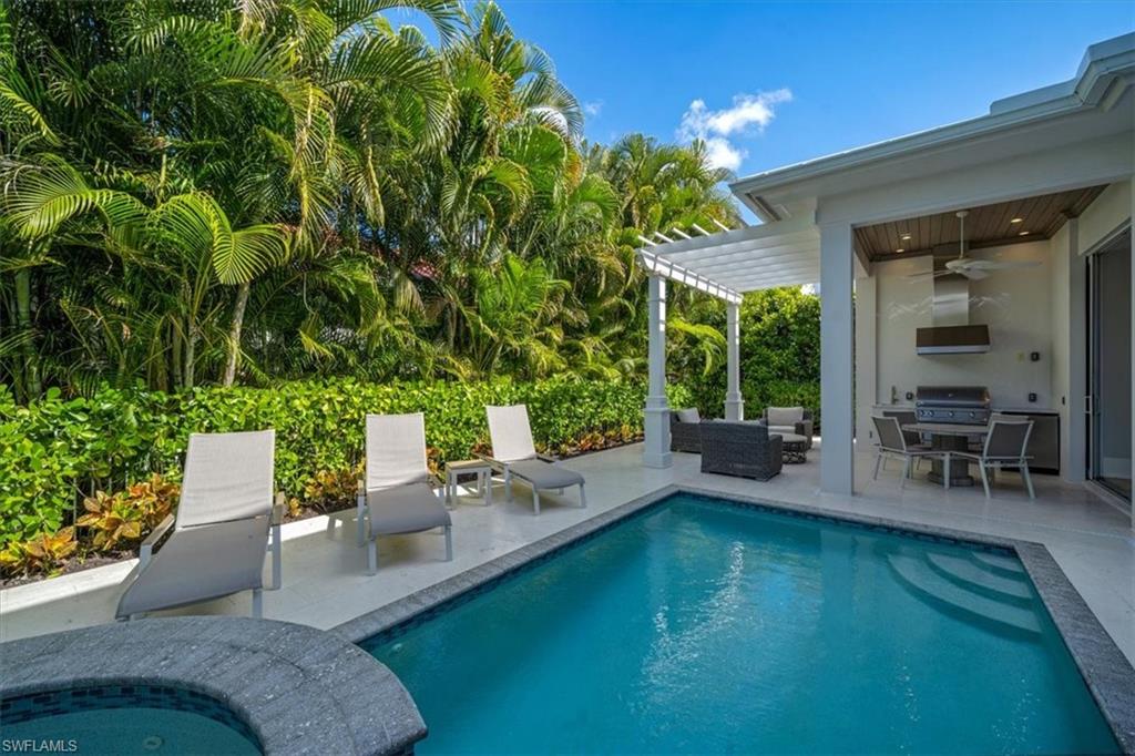 OLDE NAPLES - Residential