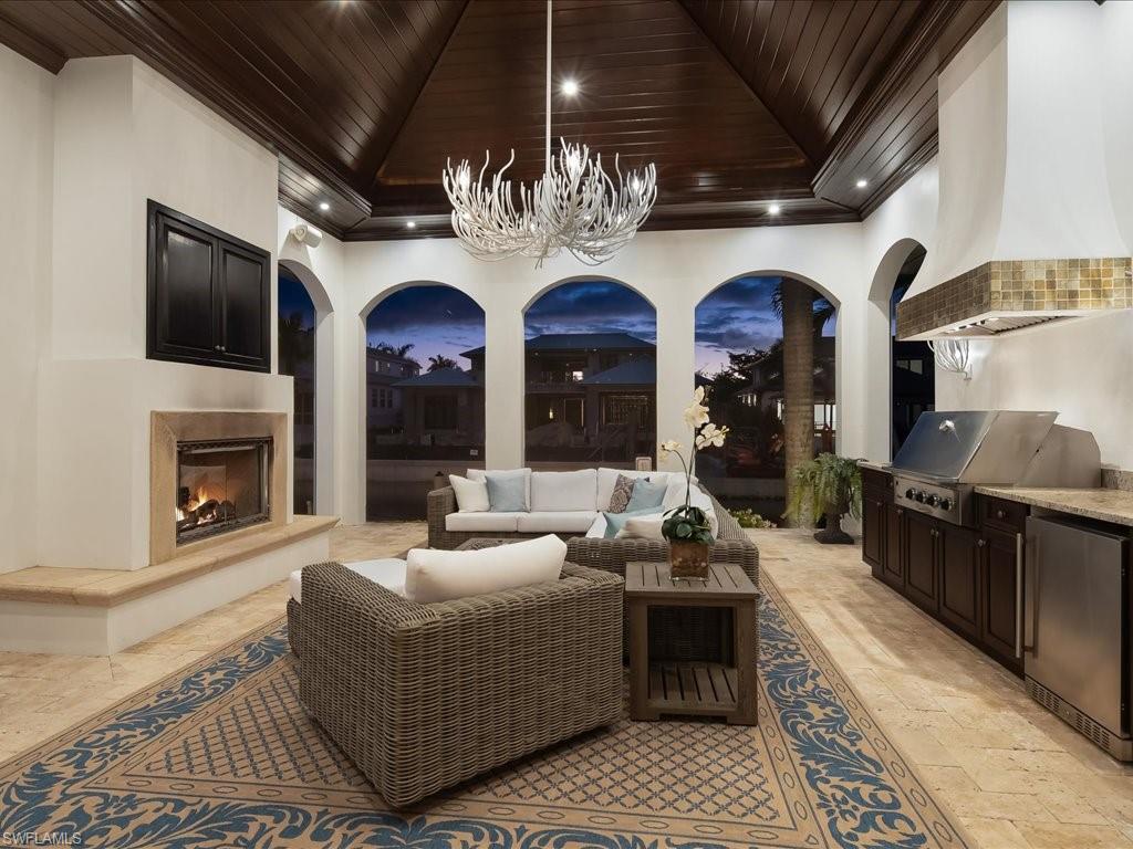 AQUALANE SHORES - Residential